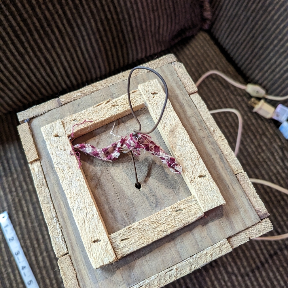 Primitive Candle Box - Picture 4 of 9